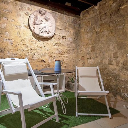 Old Town Corner Luxury Studios Rhodes City Exterior foto