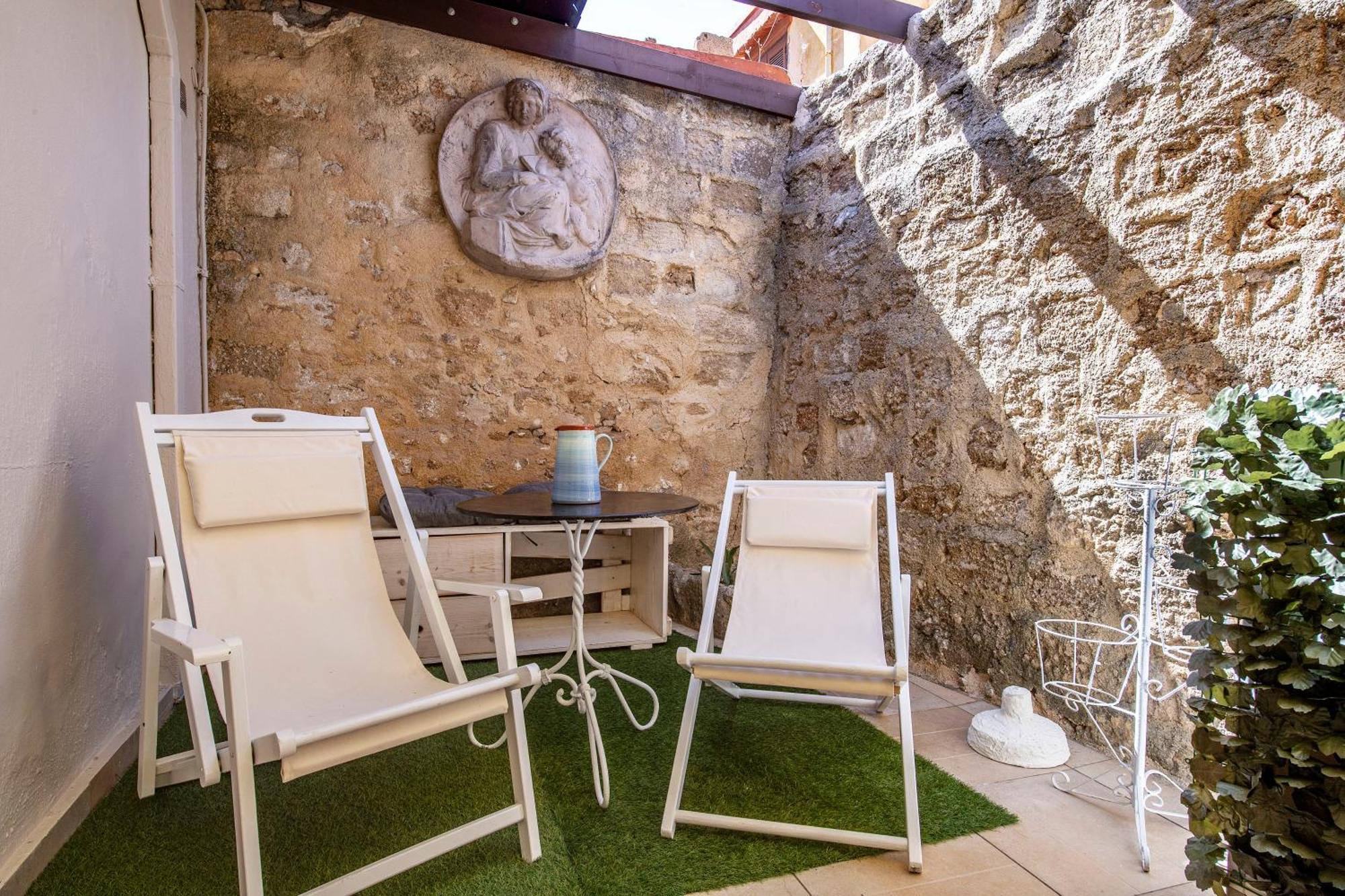 Old Town Corner Luxury Studios Rhodes City Exterior foto